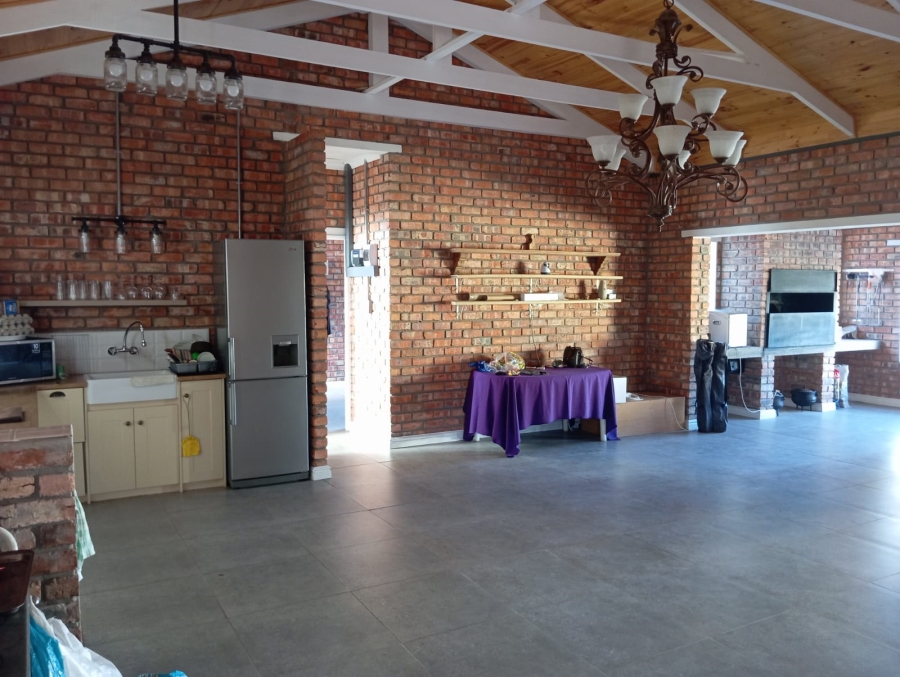 To Let 3 Bedroom Property for Rent in Cannonville Eastern Cape